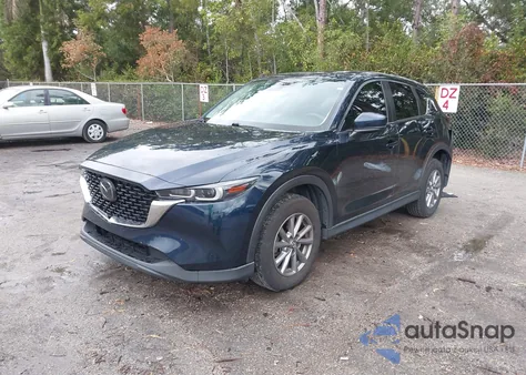 2022 Mazda Cx-5 2.5 S Preferred z USA, uszkodzony, nr VIN JM3KFBCM4N0569434